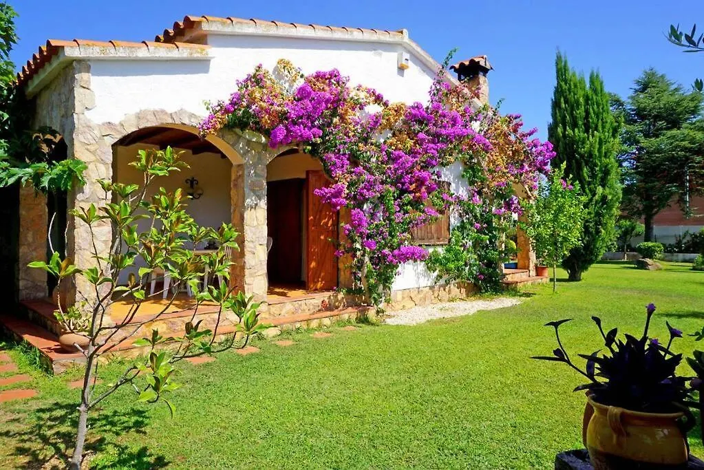 Casa En Viladamat Con Piscina En La Costa Brava Spain