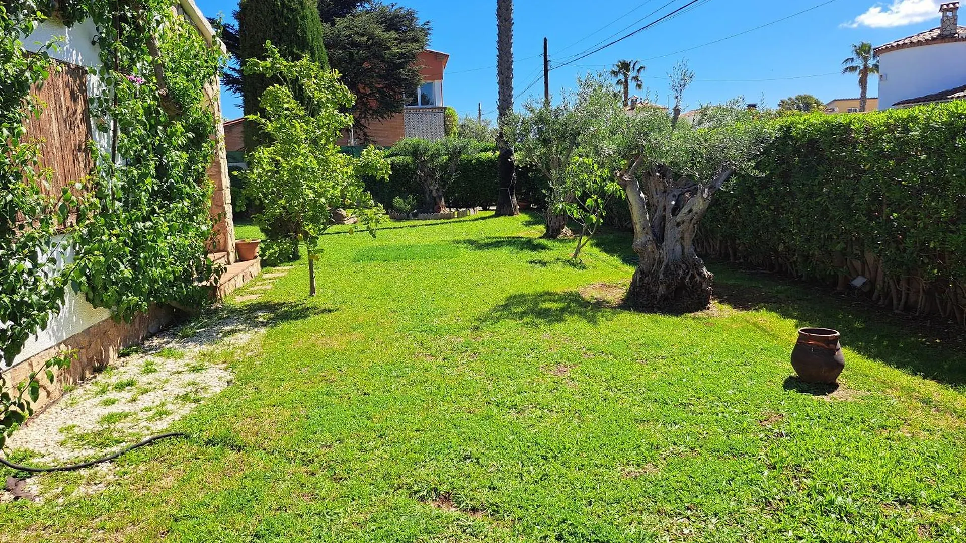 Casa En Viladamat Con Piscina En La Costa Brava Spain